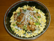 やきとり丼（漬物・味噌汁付）